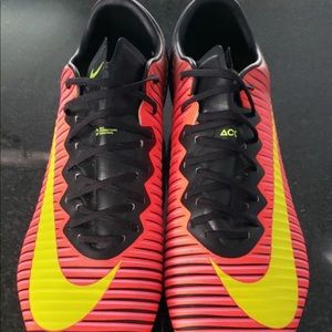 Nike Mercurial Victory Soccer Cleats